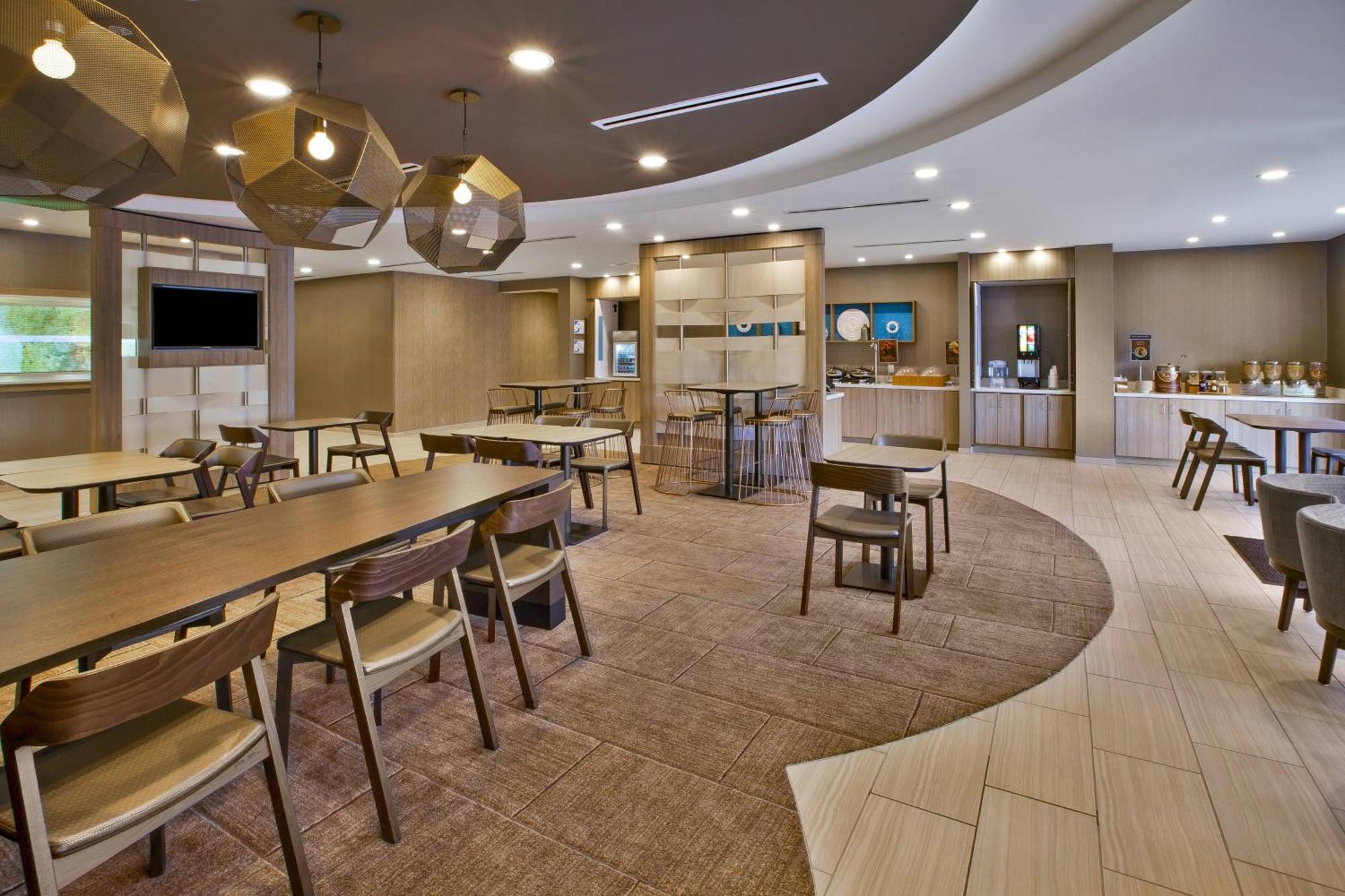Springhill Suites By Marriott Pittsburgh Butler/Centre City Экстерьер фото