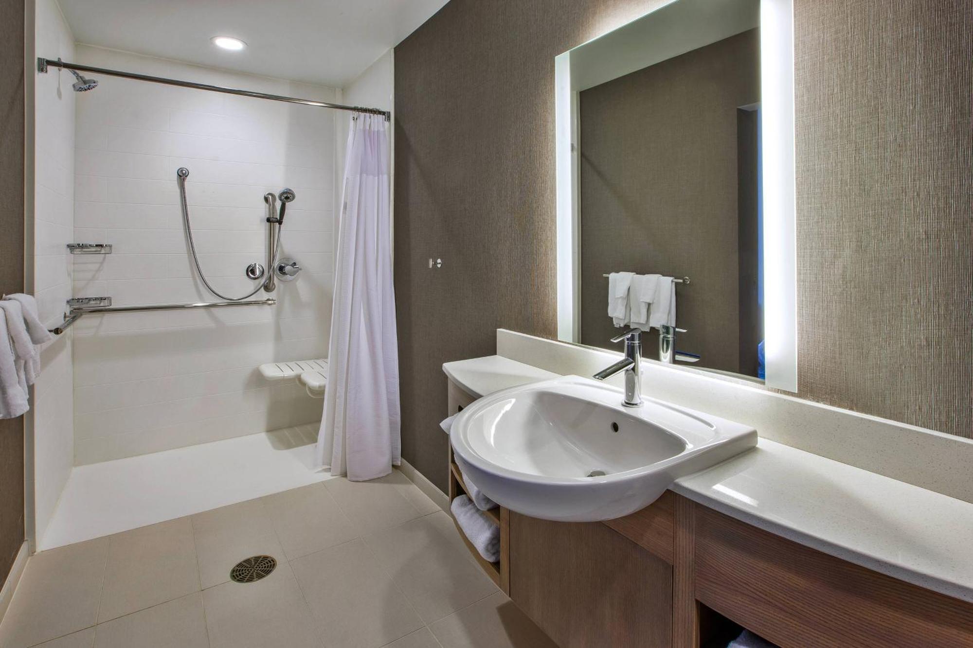 Springhill Suites By Marriott Pittsburgh Butler/Centre City Экстерьер фото